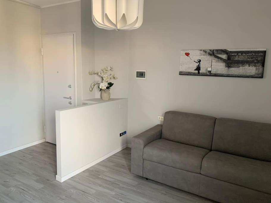 Milano Besana Rent House Milão Exterior foto